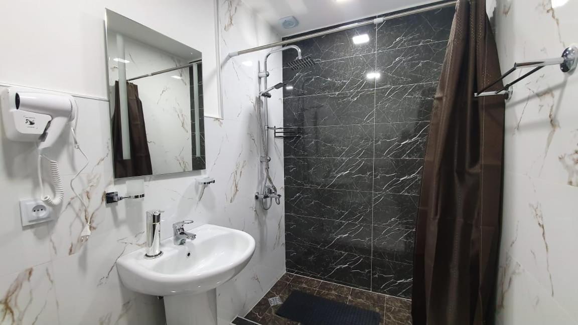 Guest House Sandro Kazbegi Dış mekan fotoğraf